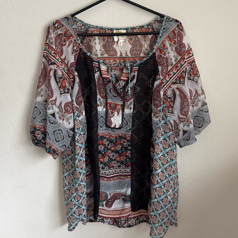 Fig and flower top